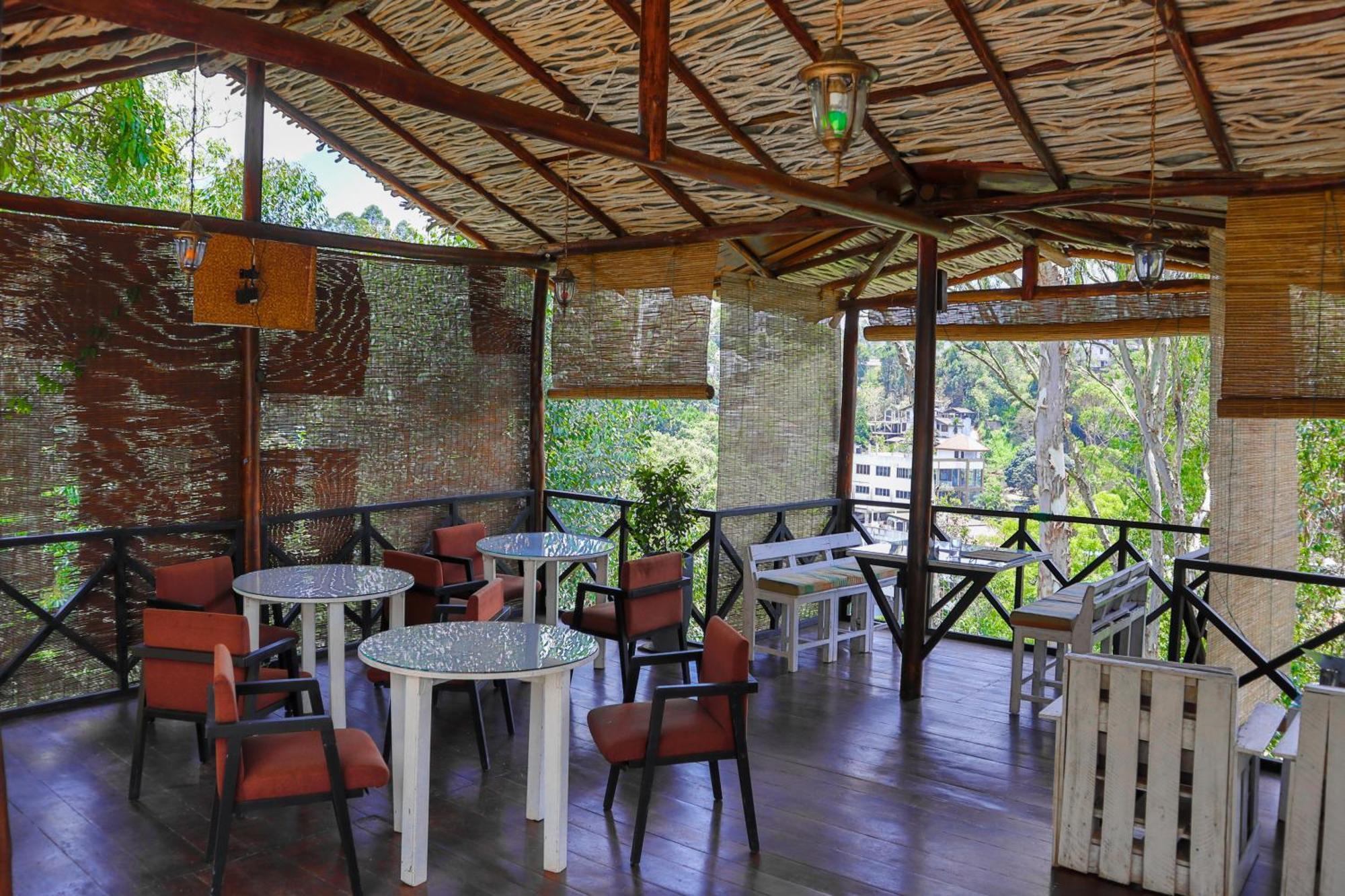 Homies Place - Bistro باندارافيلا المظهر الخارجي الصورة